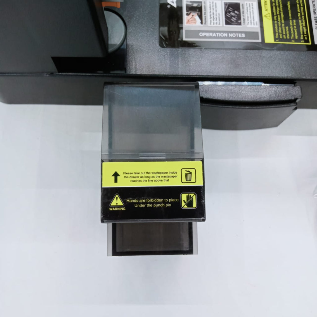 ASTAR HEAVY DUTY PUNCH P8002 ( 150 Sheets )